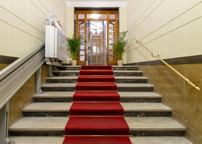 דירה Chic Industrial Design By Vatican Museum